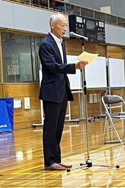 開会式であいさつをされる野田敦敬学長
