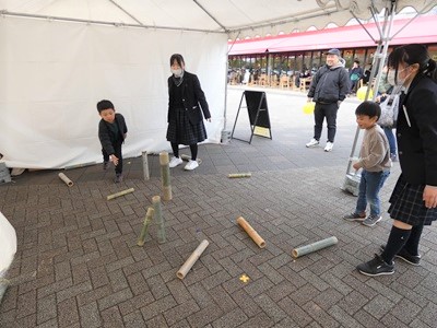 右の画像ﾀｲﾄﾙ