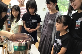 (5)かわいい色に染まるかな？