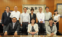 後藤学長を表敬訪問したラチャパット・ラチャナカリン大学の一行