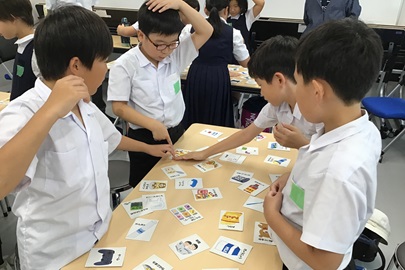 どこだどこだ...あったあ～！！<br>「ひとりでできるもん！Card Games編」