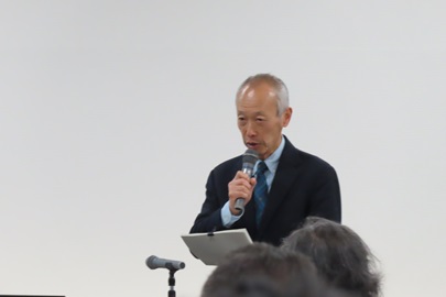 開会のあいさつをする野田敦敬学長