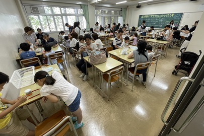 開始時刻から大盛況となった103教室