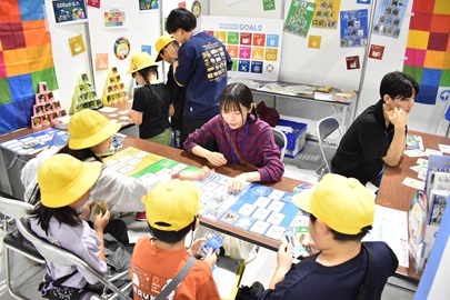 次はどのカードを出そうかな？