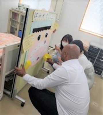 「歯みがきでバイキンがとれて面白いですね」