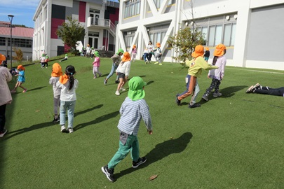 上からどんぐりみたいに転がるぞ～