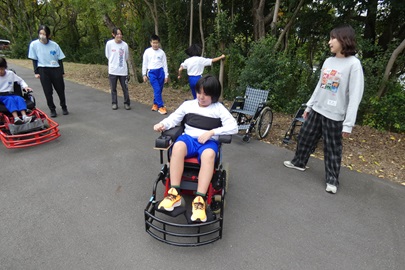 右に左に、すごく動くよ！