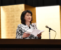 告辞を行う後藤学長