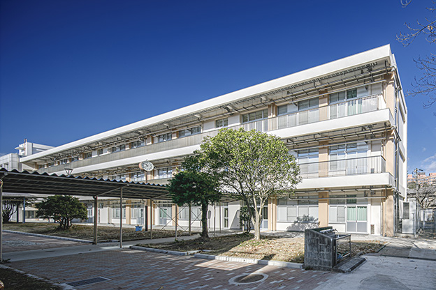 附属岡崎中学校校舎