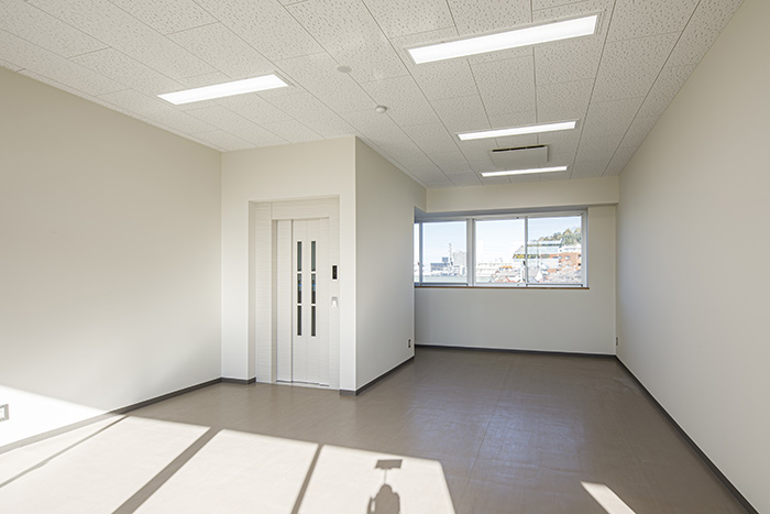 附属岡崎中学校校舎