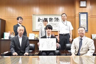 学長との記念撮影