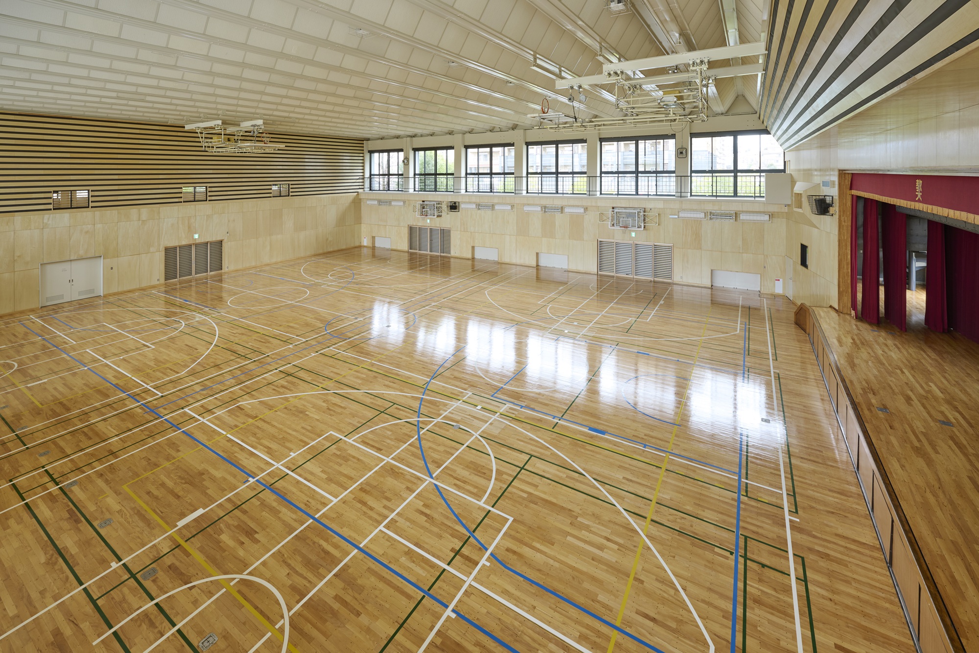 附属名古屋中学校体育館
