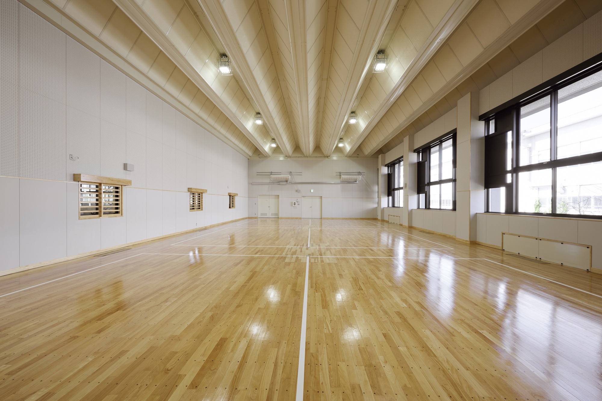 附属名古屋中学校体育館